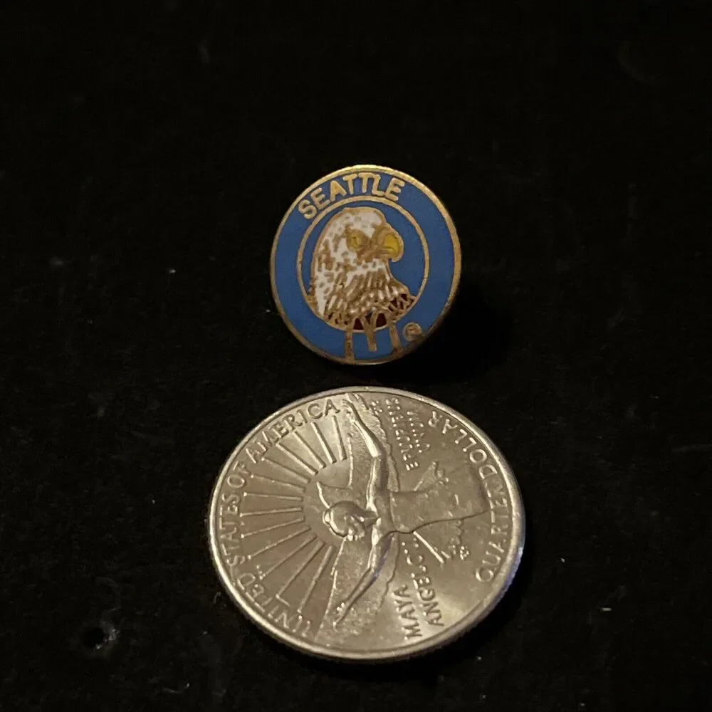 McDonald’s Seattle Washington Bald‎ Eagle Employee Lapel Hat Pin